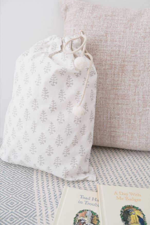 Leaf Drawerstring Bag - Mixed Colours