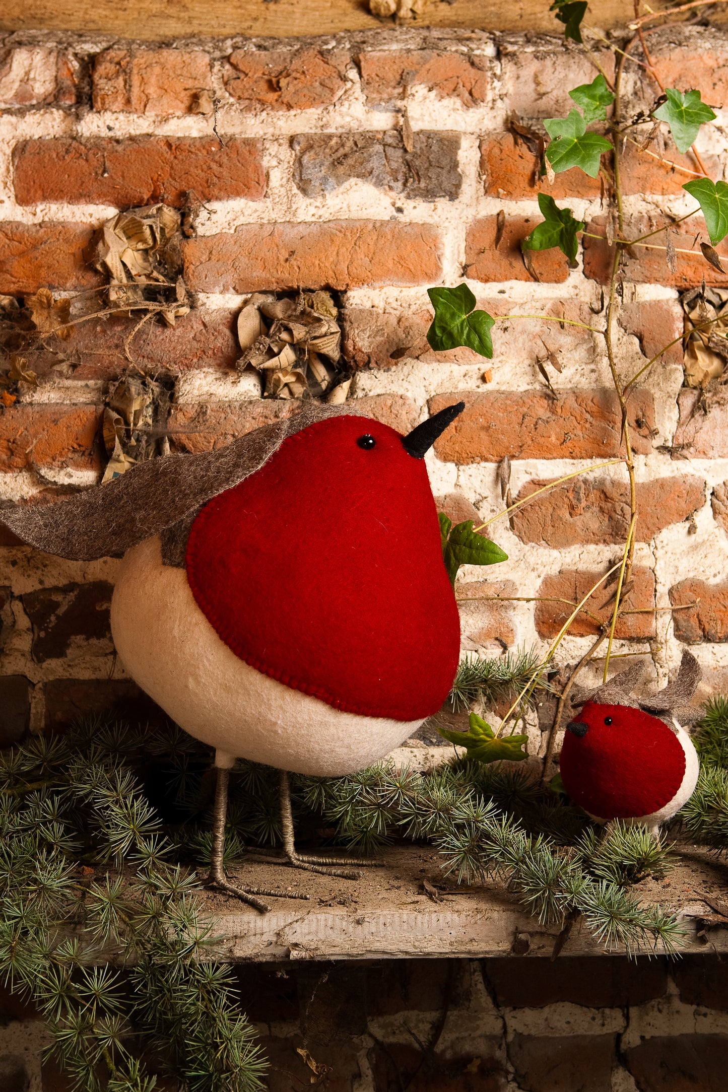 Classic Standing Christmas Robin - XL