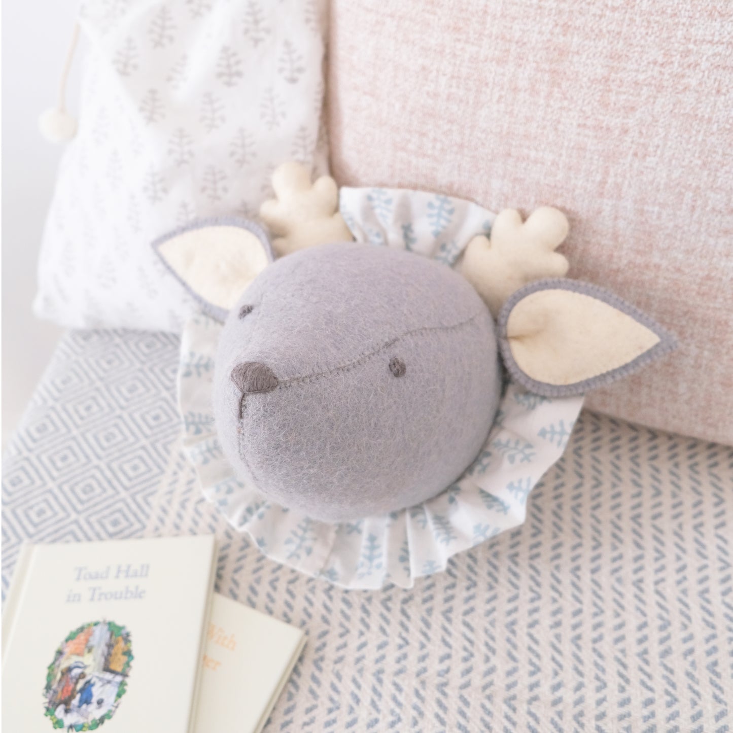 Baby Deer with Vintage Ruff Head Mini - Blue